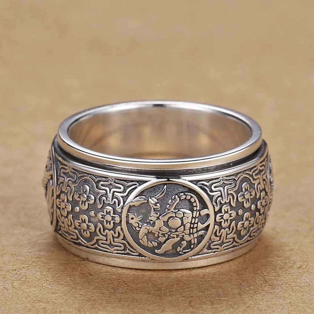 Vintage Crest Silver Ring
